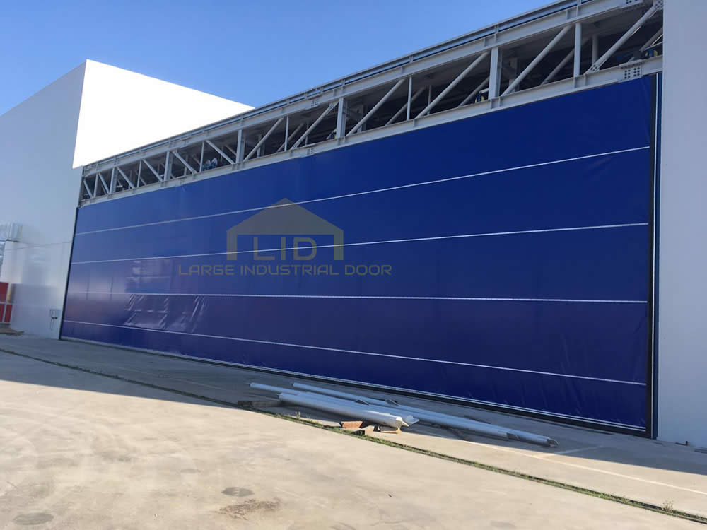 Hangar Kapıları