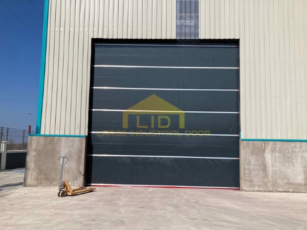 Mini Hangar Kapısı