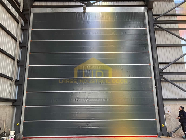 Mini Hangar Kapısı